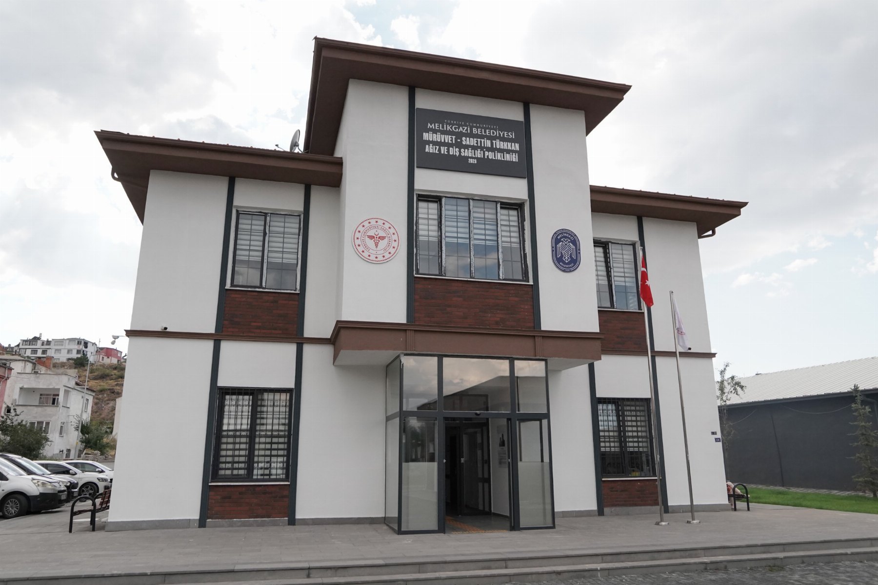 MELİKGAZİ BELEDİYESİ MÜRÜVVET-SAADETTİN TÜRKKAN AĞIZ VE DİŞ SAĞLIĞI POLİKLİNİĞİ HİZMETE AÇILIYOR