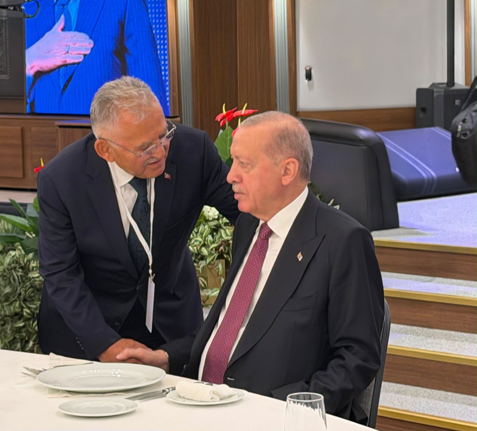 BAŞKAN BÜYÜKKILIÇ, ANKARA’DA YOĞUN MESAİ YAPTI: CUMHURBAŞKANI ERDOĞAN İLE GÖRÜŞTÜ, KAYSERİ’NİN HİZMET GÜNDEMİNİ İSTİŞARE ETTİ